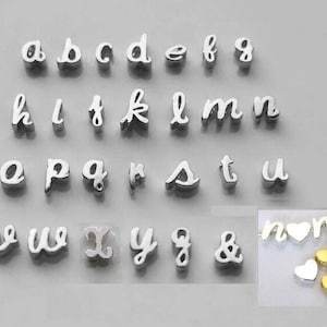 1 peça, delicado pingente de coração cursivo minúsculo de prata esterlina 925 com inicial de 5-7 mm, pingente de letra de prata exclusivo, minimalista, PC-0430