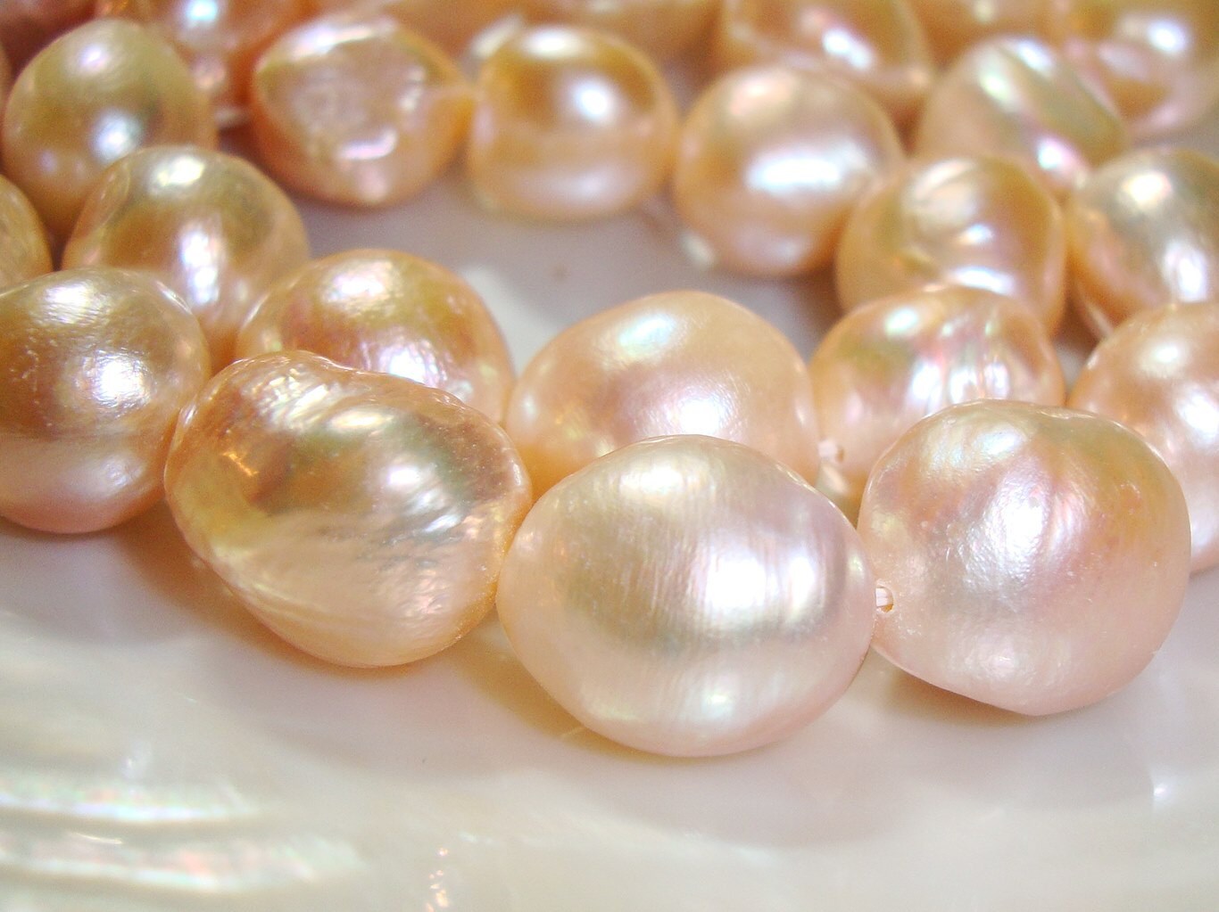 780pcs 5 Sizes Golden Pearl Beads No Holes Elegant Luster, Pearls