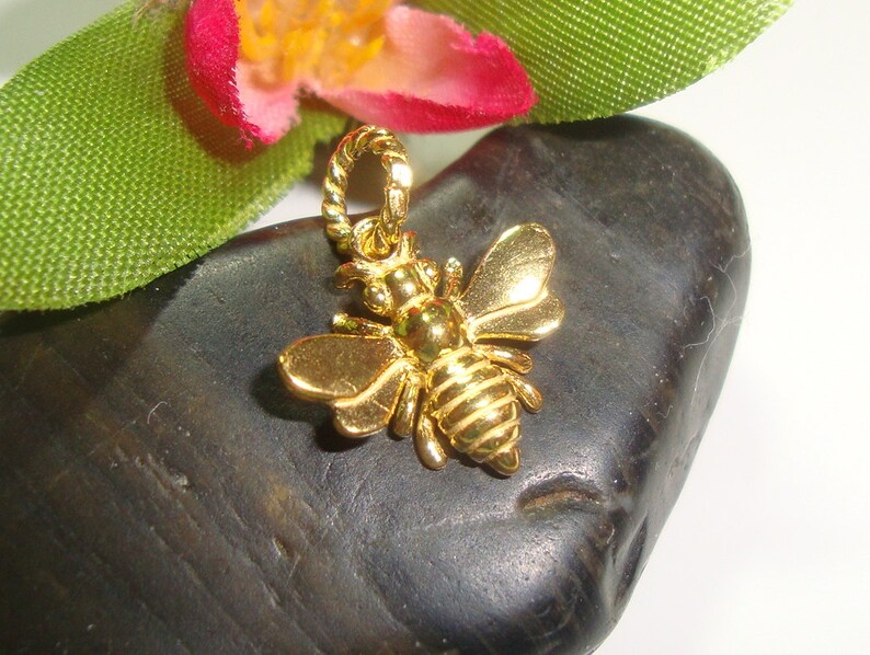 timeless cute 3 pcs PC-0002 15x13 mm 18K Gold over 925 Sterling Silver 3D Honeybee Charm lovely Honey Bee Charm