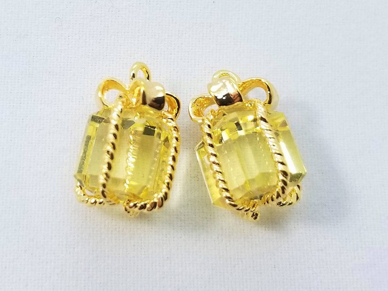 Citrine Yellow Faceted Glass Gift Box Charm Present Box Charm Earring Charm Gold Rim PC-0224 15x10mm Christmas Charm Bracelet Charm