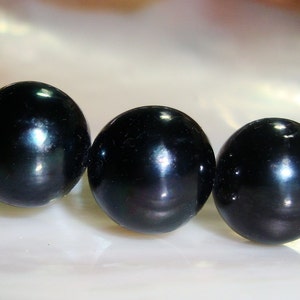Fresh Water Pearls, Black Peacock Round Pearls, Tint of green and blue overtone, 9.5-10.5mm, 4 pearls, P-0155
