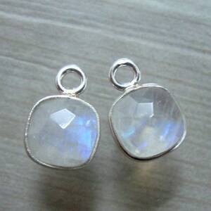 2-10 pcs, 6mm Tiny Small Natural Moonstone Double Side Face Face Cushion Sterling Silver Bezel Rim Cute Pendentif Charm, GS-0245