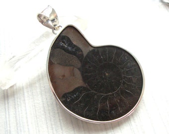 Artisan Handmade, Ammolite Fossil Pendant, Solid Bezel Rim Set in 925 Sterling Silver, O29