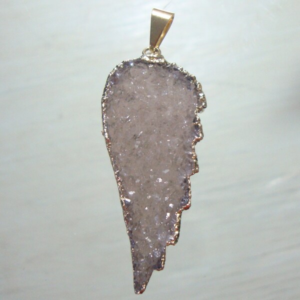 50x20mm, Natural Agate Drusy Druzy Large Angel Wing Charm Pendant 24K Gold Electroplated, Beautiful Light Gray, sale - J25g10