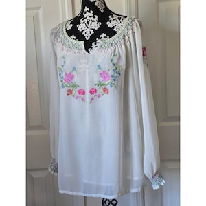 NOTATIONS CLOTHING Embroidered Smocked Neck Blouse White Cotton Long Sleeve Sz L