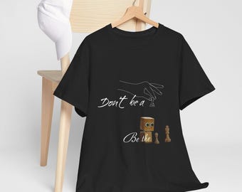 Maglietta scacchi - Maglietta gioco di strategia, regalo giocatore di scacchi, maglietta gioco da tavolo, abbigliamento per amanti degli scacchi, maglietta scacco matto