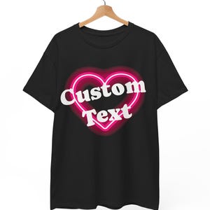 Custom Love Island-tekst hart T-shirt, thema grafisch T-shirt, gepersonaliseerd feest-T-shirt, I Got a Text, zomer 2025, cadeau voor vriend, Love Island, VS