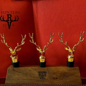 Bottle stoper - Elegant Deer - Wine stopper - Bar Utensils - Gift for hunter - Bar decoration -