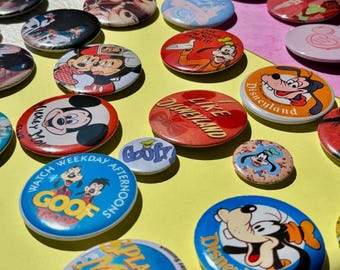 Conjunto de Botões Clássicos da Disney - Acessórios de Botões de Parques Temáticos - Clube do Mickey Mouse - Disney Retrô - Acessórios para Bolsas