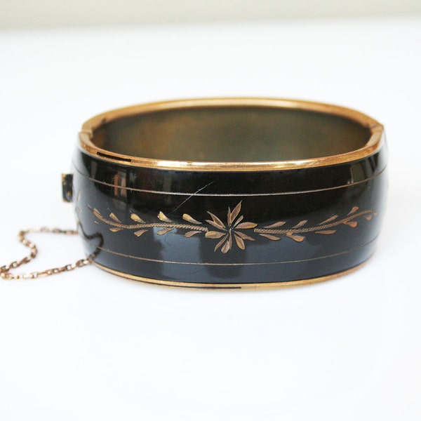 Vintage Victorian Revival Gold Tone Black Enamel Hinged Bangle Bracelet