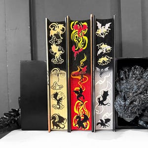 Fourth Wing Book Set, Custom Sprayed Edges,   Fantasy Romance Gift for Readers, Fourth Wing , Iron Flame and Onyx Storm.