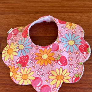 Scalloped Bib, Baby Bib, handmade,