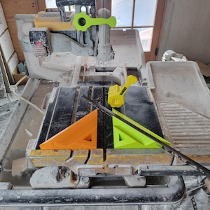 Escuadra para azulejos - Plantilla para corte de bordes y inglete Jolly - Guía de ángulos de 45 grados para sierras