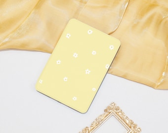 Subtle Daisy Pattern Kindle Case for Kindle PaperWhite 10/11th,PaperWhite 6/7th, Personalized Kindle Paperwhite Colorsoft, Gift for Her
