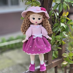 Duża lalka szydełkowa, lalka szydełkowa na sprzedaż, Duża lalka szydełkowa 38 cm, Lalka ręcznie robiona z kręconymi włosami, lalka amigurumi, lalka ręcznie robiona, Miękka lalka