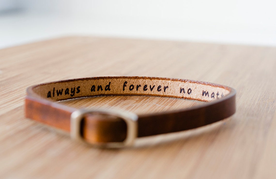 Traditional 3-year anniversary gifts: Personalized leather bracelet