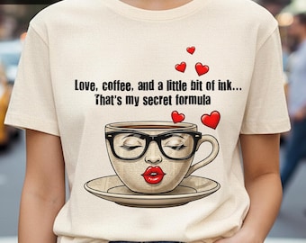 Bokinspirerad kaffekopp PNG, retro läsar-T-shirtkonst (digital nedladdning)