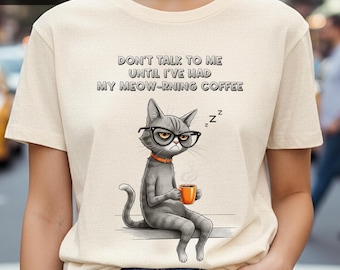Grumpy Cat "Mjamande kaffe" PNG, sarkastisk t-shirtdesign (digital nedladdning)