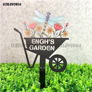 Gepersonaliseerde libelle metalen tuinpaal, aangepaste metalen tuinnaambord, buiten libelle tuinpaal decor, libelle minnaar cadeau