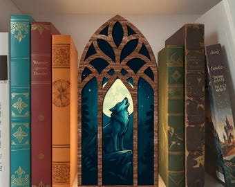 Wolf Wooden Book Nook: Night Howling Shelf Decor