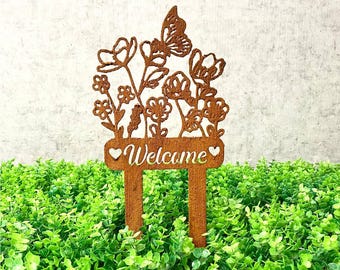 Personalized Metal Flower Garden Stake: Rustic Outdoor Decor