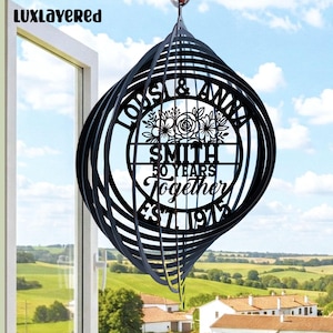 Personalisiertes Windspiel zum 50-jährigen Jubiläum: Goldenes Blumenmetallgartendekor