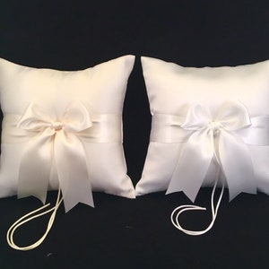 Ivory or White Wedding Ring Bearer Pillow Shipping Cost Included Custom Bow Colors Available Bild 2
