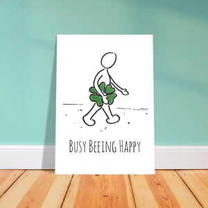 Poster minimalista impegnato ad essere felice | Stampa artistica su carta premium semiopaca | Manifesto fortunato senza cornice | Decorazione da parete e regalo
