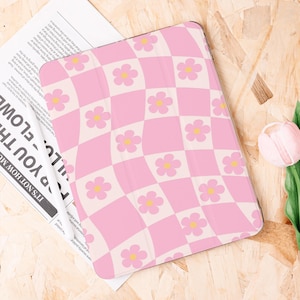 Abstract Floral Check iPad Case With Pencil Holder for New iPad, Air 6/4/5, Pro 11&quot;/12.9&quot;/13&quot;, iPad 10.9&quot;/10.2&quot;, iPad Mini 6/7, Gift for Her