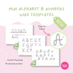 Puede incluir: Plantillas de alambre blancas para mini alfabeto y números. La imagen muestra varias plantillas con las letras y los números en un estilo cursivo. Las plantillas están etiquetadas con el texto "Mini Alphabet & Numbers Wire Templates". La imagen también incluye el texto "Descarga instantánea" y "Sin producto físico".