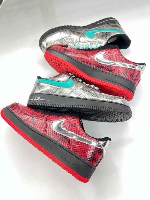 nike patterned trainers