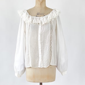 Blusa vintage dos anos 1970 Oscar de la Renta, blusa de renda com babados em algodão branco
