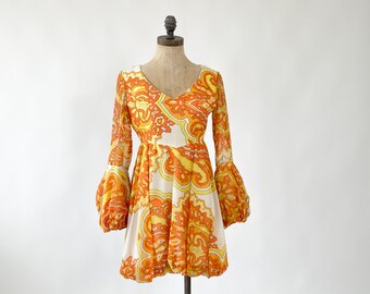 Vintage 1960s MOD Mini Dress