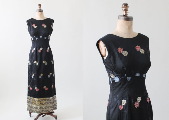 Vintage 1960s Chinoiserie Embroidered Silk Dress