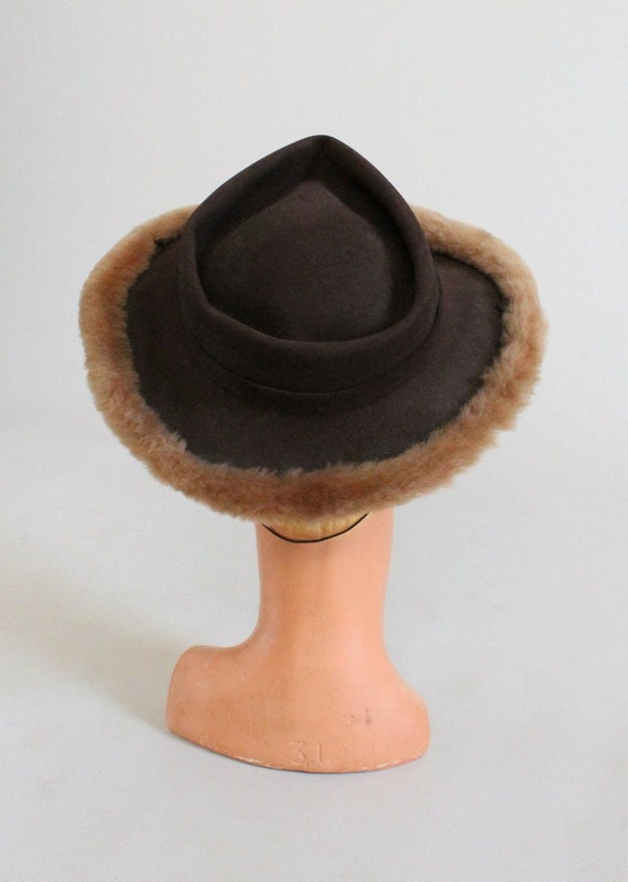 Vintage 1940s Felt Fedora with Faux Fur Trim - image 2