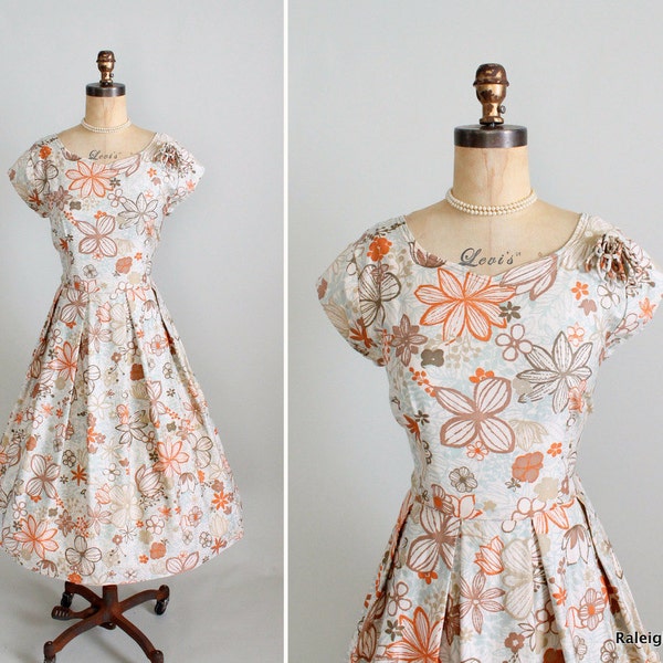 Vintage 1960s Dress : 50s 60s Fall Floral Day Dress