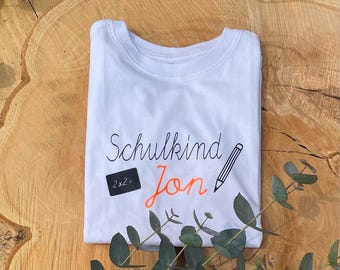 schoolchild T-shirt personalized