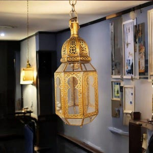 Moroccan Brass Pendant Light – brass lamp / Handmade Ceiling Lantern / Table Lamp – Geometric Filigree Lamp – Stained Glass Lantern