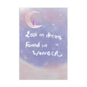 Carte postale ciel pastel au clair de lune = impression d'art céleste de rêve doux esthétique stationnaire illustration ciel nocturne tranquille carte de voeux lune sereine