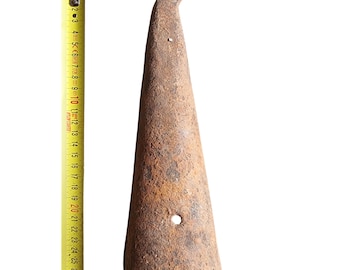 Roestig metalen voorwerp, antieke ijzeren kegel, boerderijdecor, kunstbenodigdheden, oude ijzeren kegel, steampunk, kabouterhoed