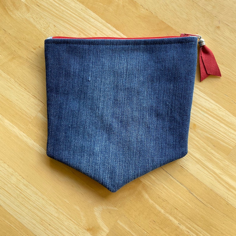 DENIM Jeans Pocket Denim Pouch with Silver /& Rhinestones BLING Denim Purse Two Pocket Zipper Pouch STARS Fabric Lining Upcycled Jeans