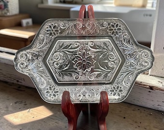 Vintage Tiara pressed Glass Sandwich Pattern dish With Handles