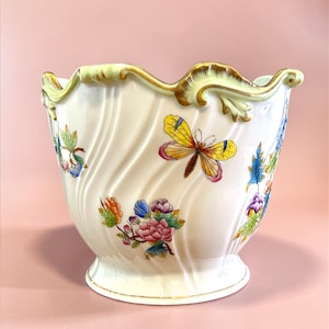 Herend Cache Pot Queen Victoria with Green Trim