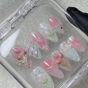 Tulip Nails | Aurora Chrome Nails | 3D Floral Press-On Nails
