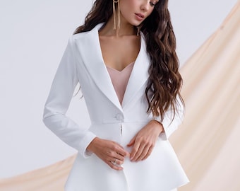 Wit maatpak – wijd uitlopende broek met hoge taille en Baskische blazer, elegante kostuumset, klassiek pak, kantoorsuite dames, broekpak