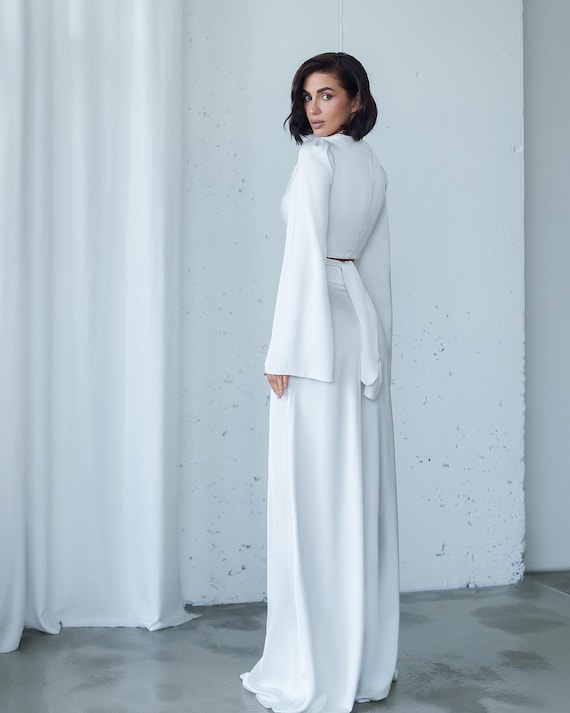 White Satin Bell-Sleeve Women's Suit Set | ELAGIA White / XS