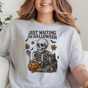Halloween Skeleton Graphic Tee: Spooky Unisex Softstyle T-Shirt