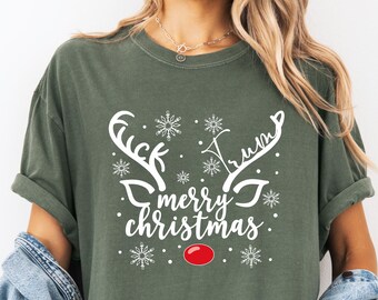 Comfort Colors® Merry Christmas Shirt for Women, Reindeer Christmas Tee, Cute Snowflake Holiday Shirt, Minimal Xmas Gift for Her
