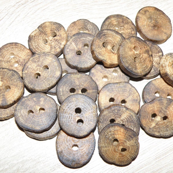 Small 25 Handmade oak wood buttons , accessories (0,87" diameter x 0,16" thick)