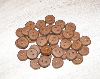Small 40 Handmade oak wood buttons with bark , accessories (0,71" diameter x 0,16" thick)